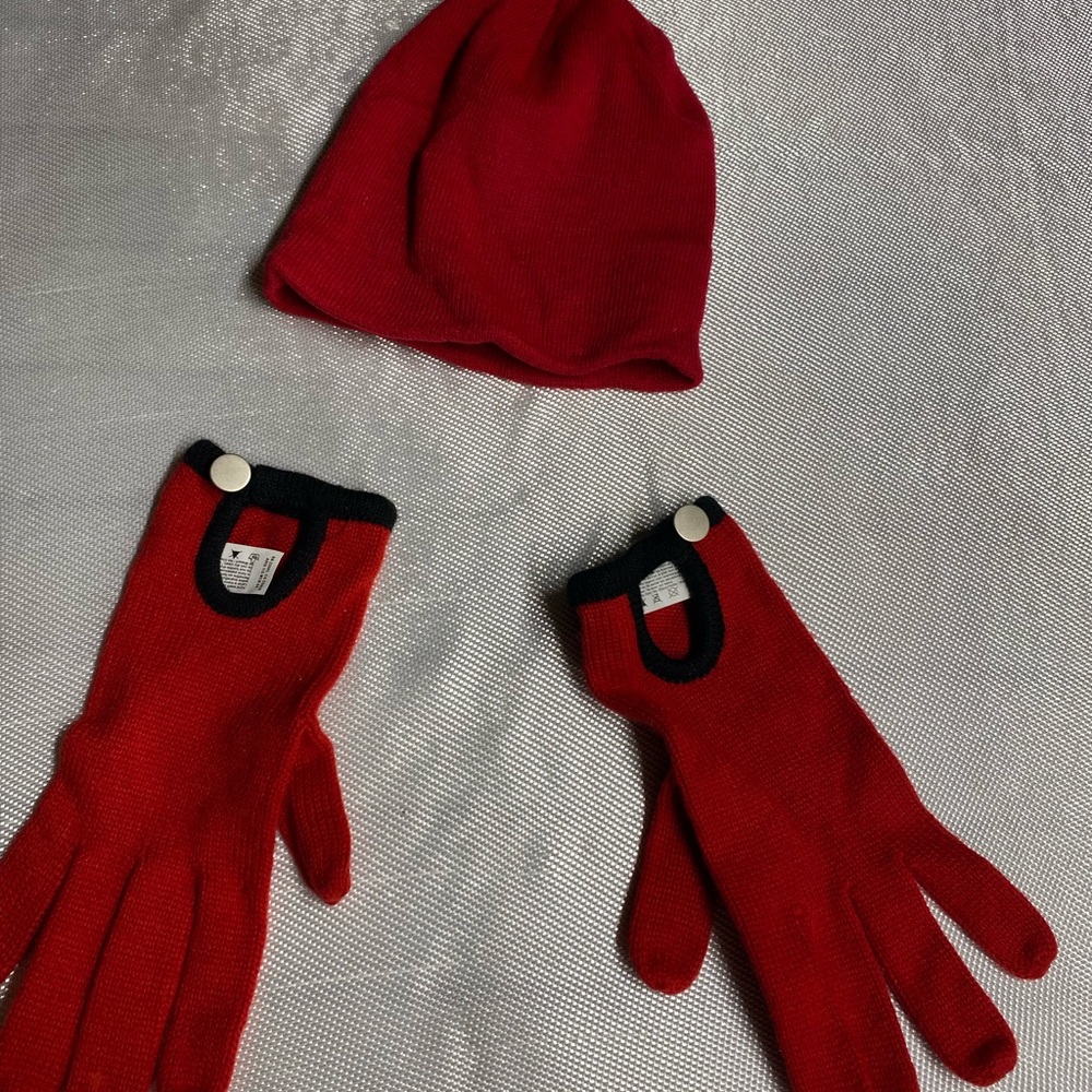 Beanie and gloves